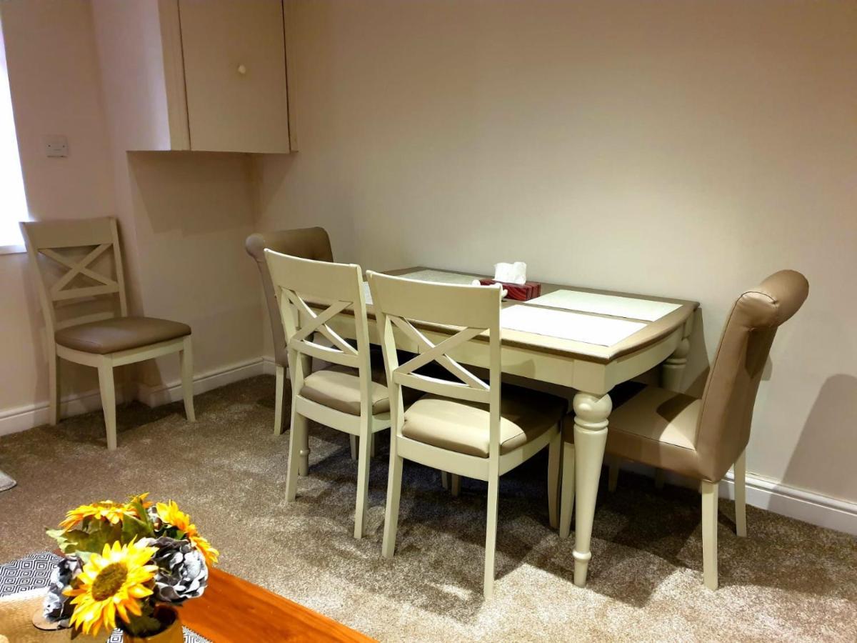 Elegant 2 Bed Apartment In Манчестер Екстер'єр фото